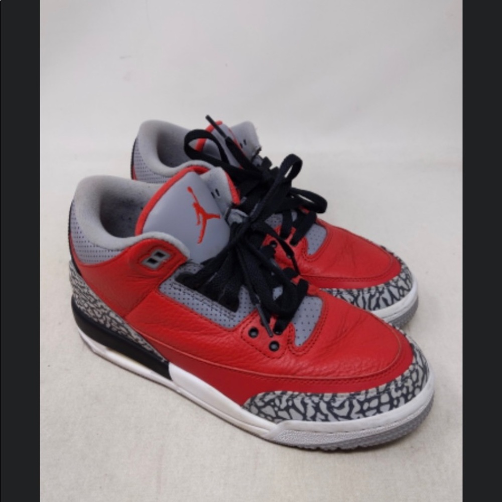 Jordan 3 Retro SE Fire Red (GS)